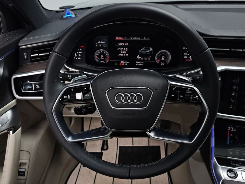 2025 Audi A6 45 TFSI Quattro Premium photo 13