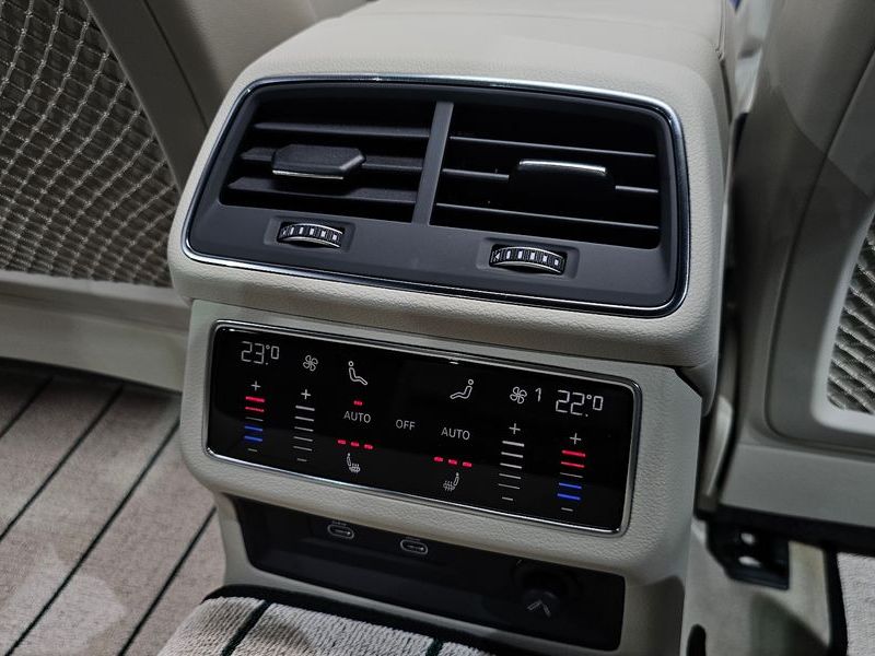 2025 Audi A6 45 TFSI Quattro Premium photo 19