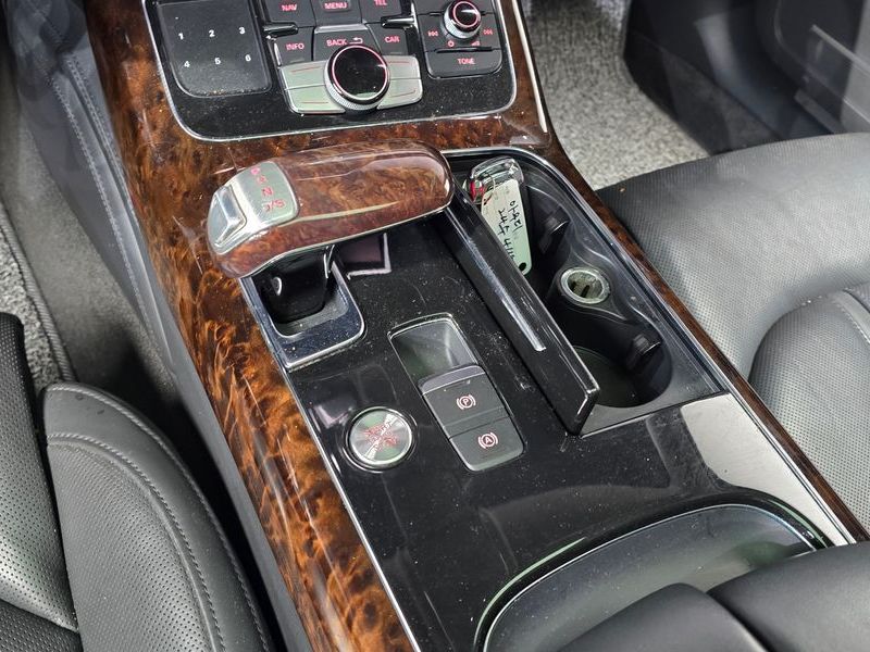2014 Audi A8 4.0 TFSI Quattro LWB D4 photo 9
