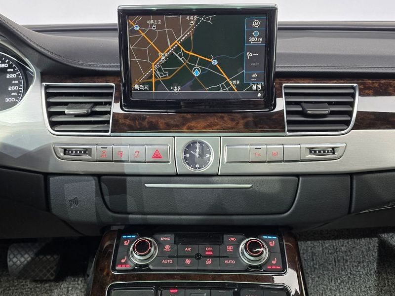 2014 Audi A8 4.0 TFSI Quattro LWB D4 photo 13