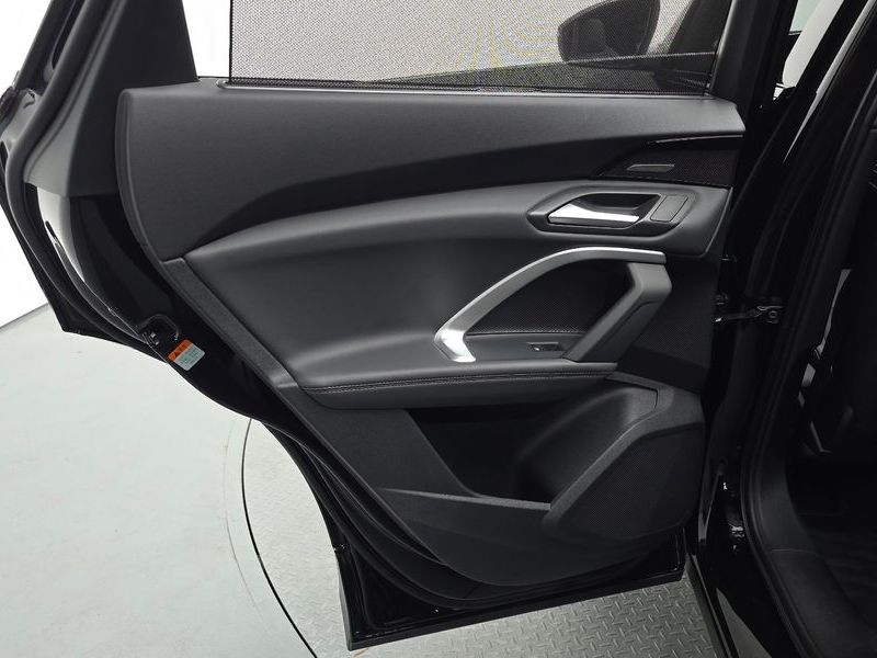 2025 Audi Q5 40 TDI Quattro S Line Black Edition photo 25