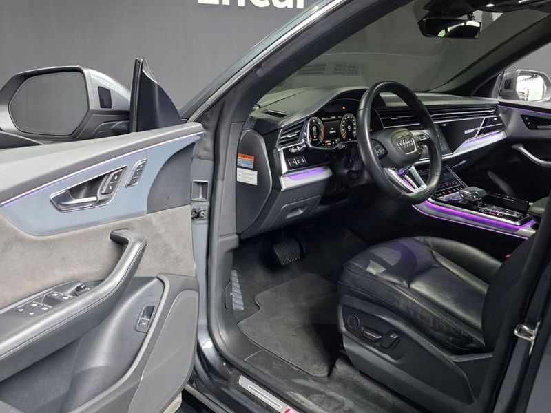 2021 Audi Q8 45 TDI Quattro Premium photo 10