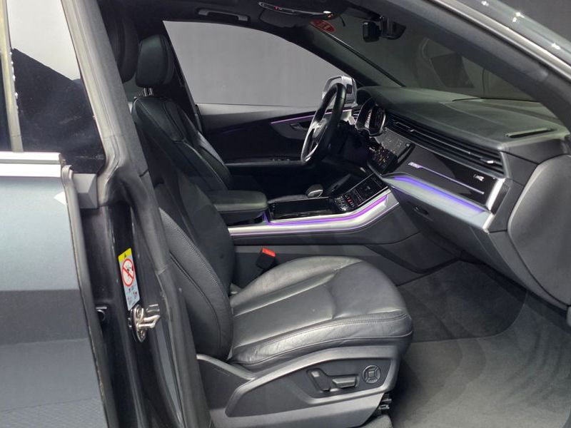2021 Audi Q8 45 TDI Quattro Premium photo 11