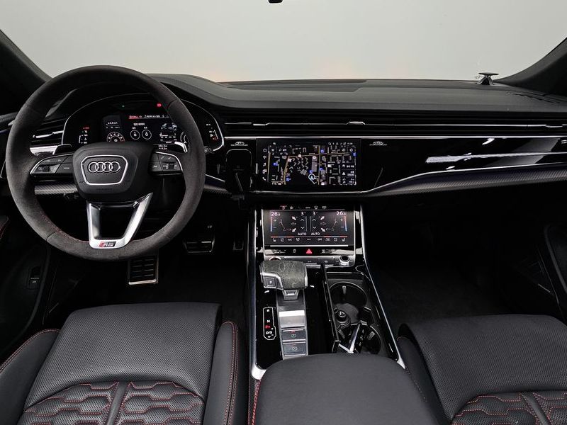 2025 Audi Q8 4.0 TFSI Quattro Performance photo 7