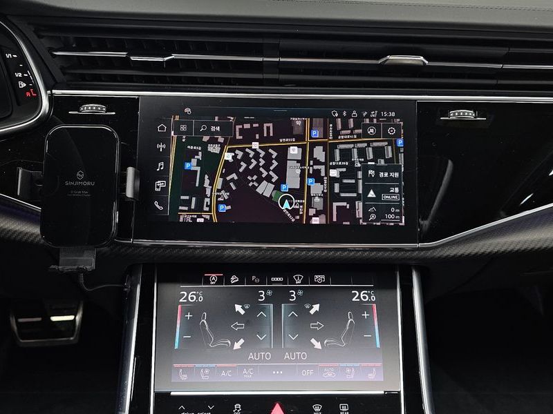 2025 Audi Q8 4.0 TFSI Quattro Performance photo 13