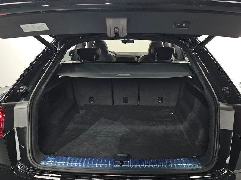 2025 Audi Q8 4.0 TFSI Quattro Performance photo 19
