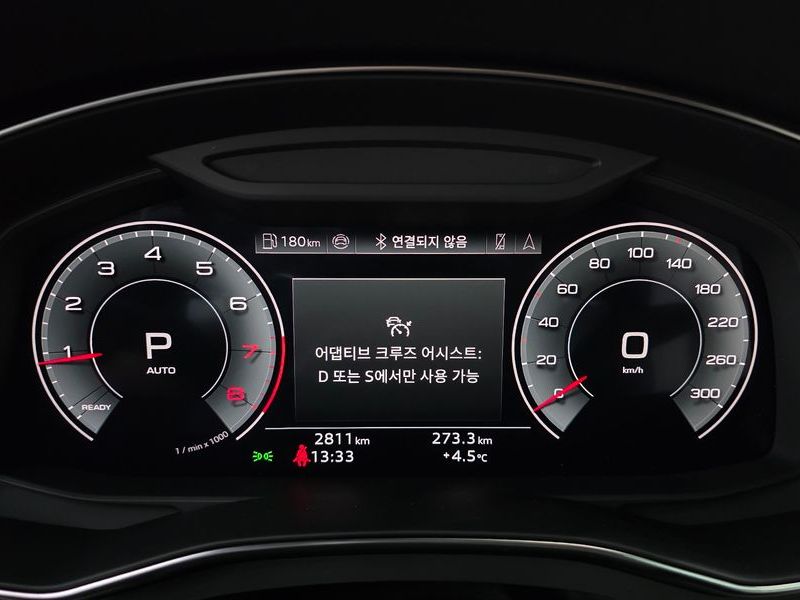 2025 Audi A6 45 TFSI Premium photo 8