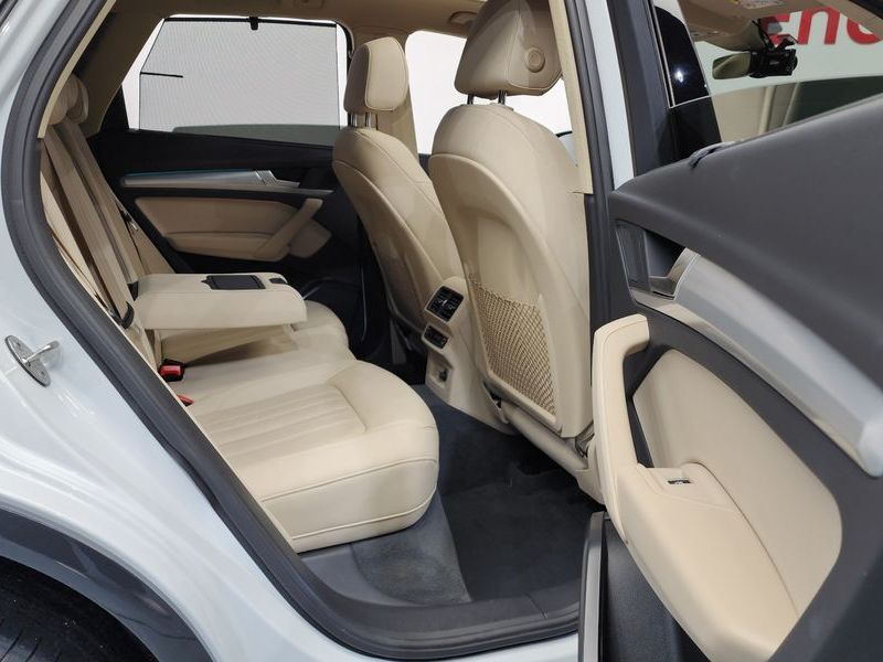 2022 Audi Q5 40 TDI Quattro photo 12