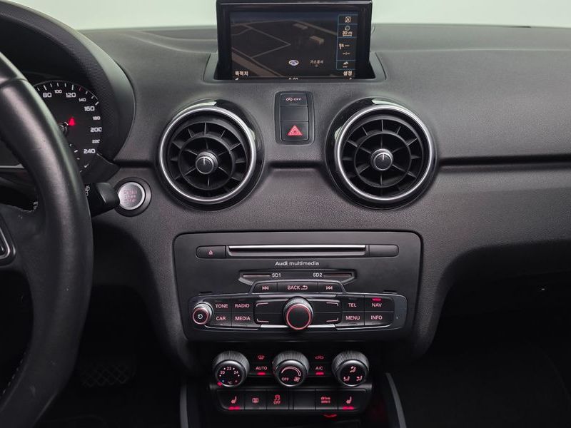 2015 Audi A1 30 TDI Sport Premium photo 14