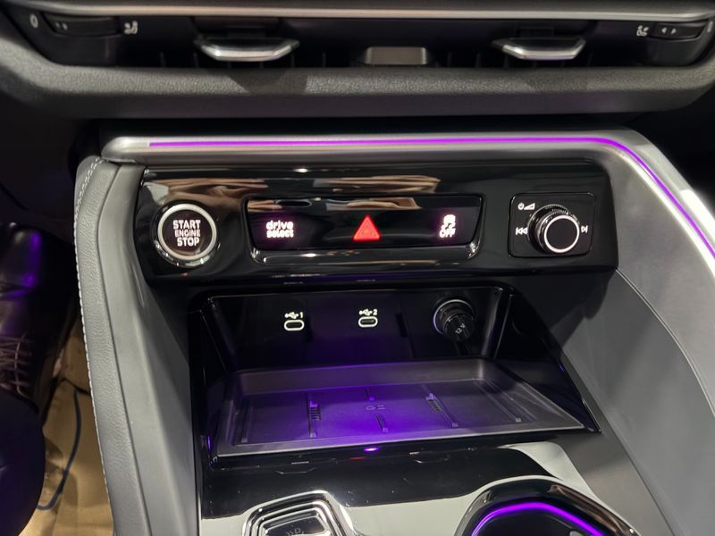 2025 Audi Q5 40 TDI Quattro S Line photo 15