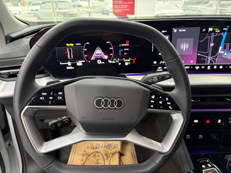 2025 Audi Q5 40 TDI Quattro S Line photo 16