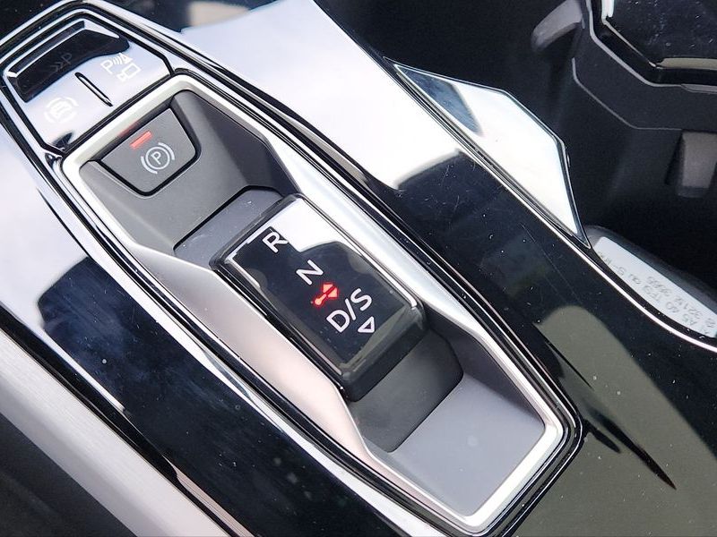 2025 Audi A5 40 TFSI Quattro S Line photo 9