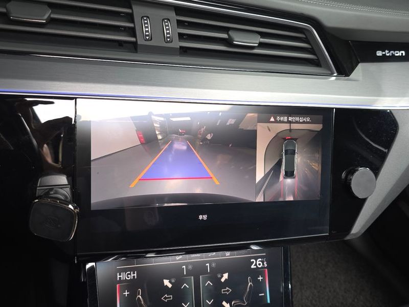 2021 Audi e-tron 55 Quattro Sportback photo 15