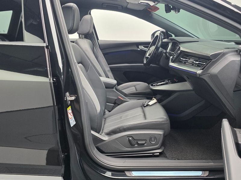 2025 Audi e-tron 45 Premium photo 11