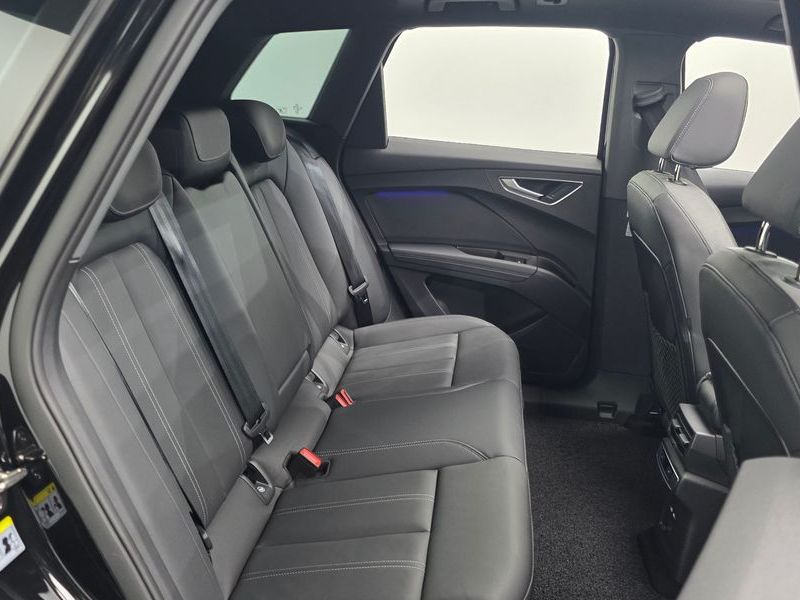 2025 Audi e-tron 45 Premium photo 26