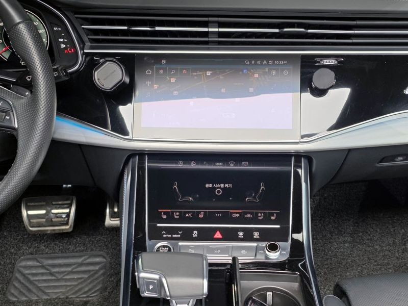 2021 Audi Q8 55 TFSI Quattro Premium photo 14