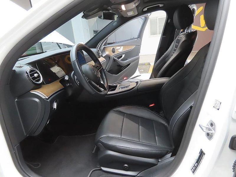 2022 Mercedes-Benz E-Class E250 Exclusive photo 7