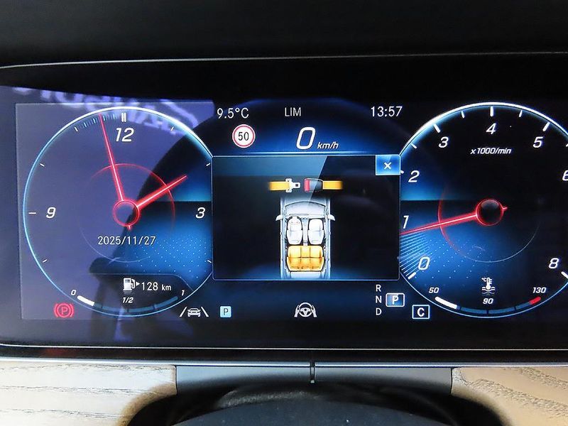2022 Mercedes-Benz E-Class E250 Exclusive photo 8