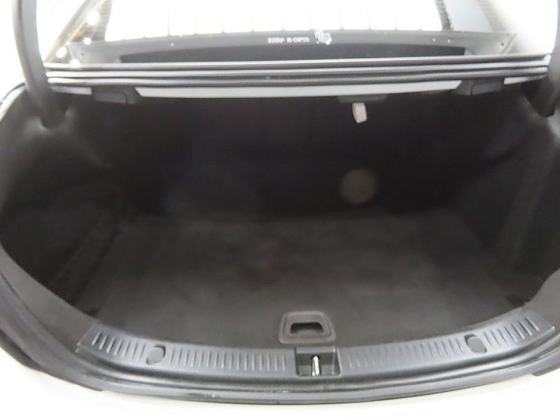 2022 Mercedes-Benz E-Class E250 Exclusive photo 11