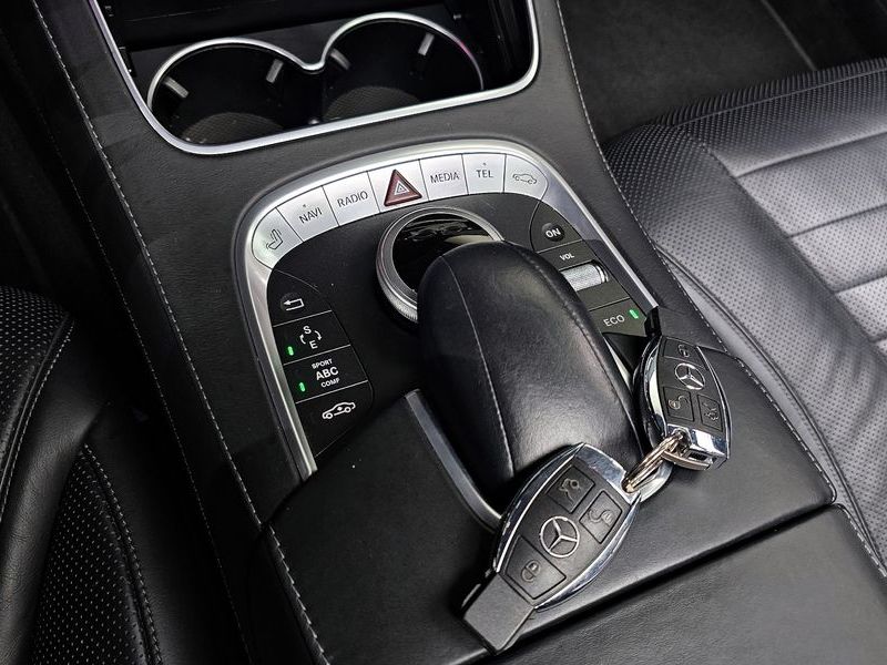 2014 Mercedes-Benz S-Class S500L photo 16