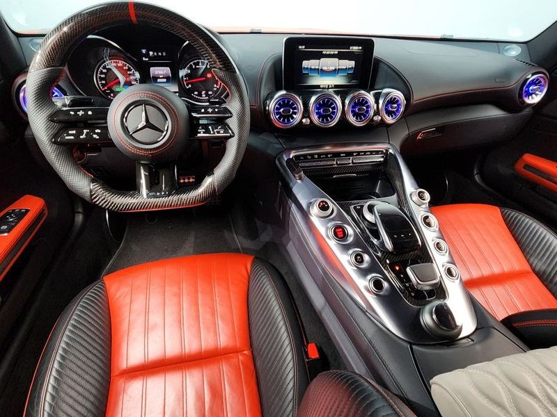 2017 Mercedes-Benz AMG GT 4.0 photo 7