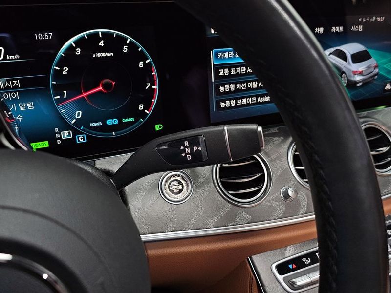 2021 Mercedes-Benz E-Class E350 4MATIC AMG Line photo 9