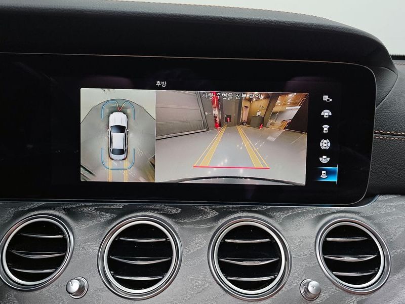2021 Mercedes-Benz E-Class E350 4MATIC AMG Line photo 15