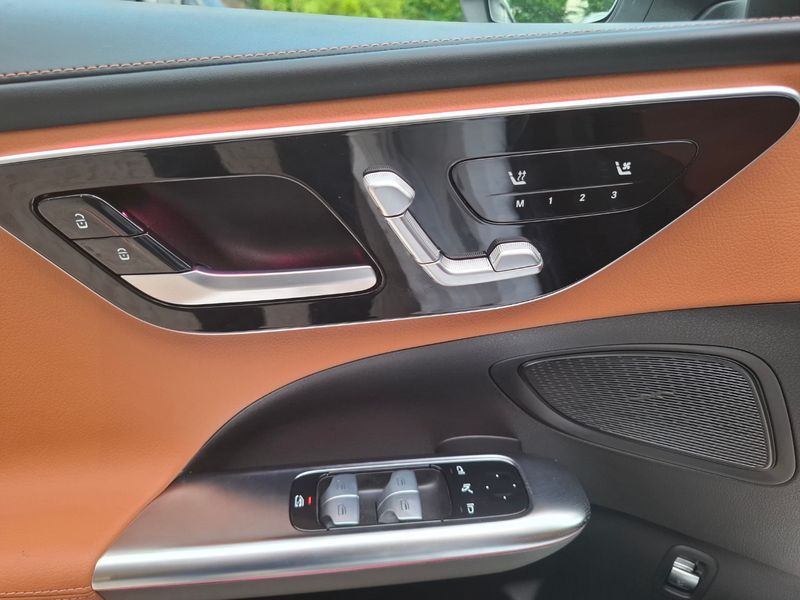 2025 Mercedes-Benz C-Class C200 AMG Line photo 18