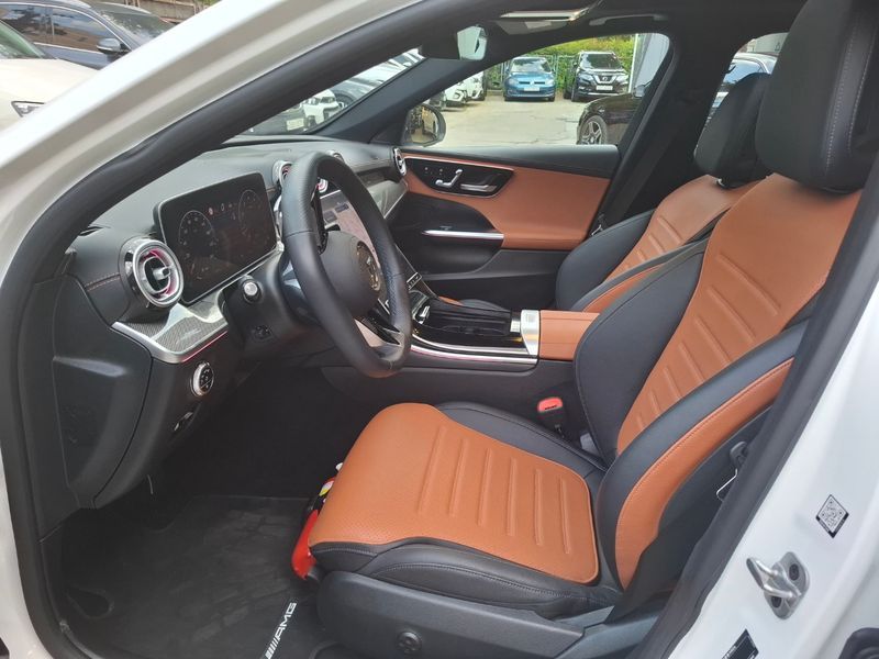 2025 Mercedes-Benz C-Class C200 AMG Line photo 20