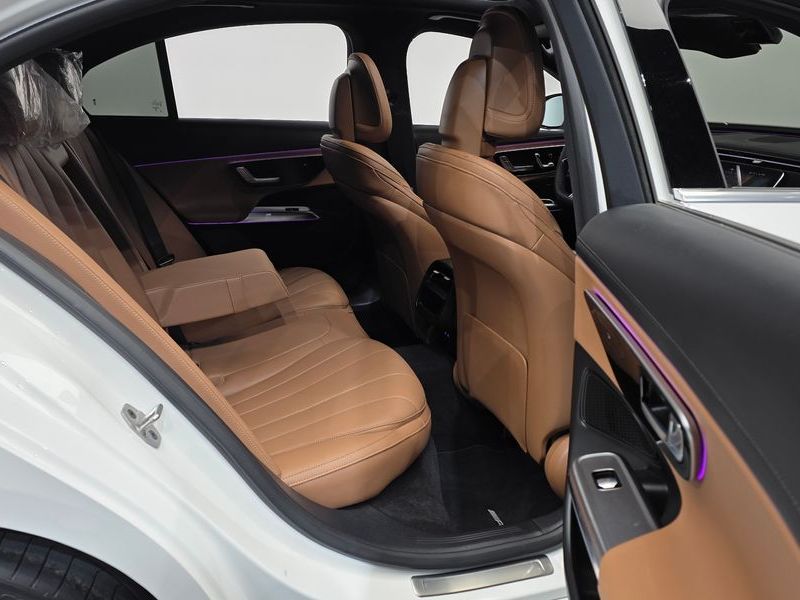 2026 Mercedes-Benz E-Class E200 AMG Line photo 12