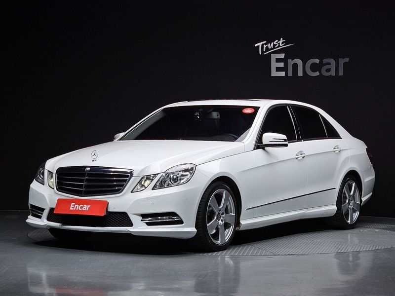 2013 Mercedes-Benz E-Class E300 Avangard photo 1