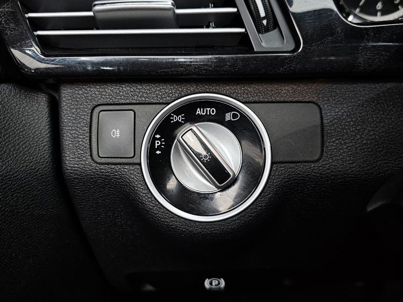 2013 Mercedes-Benz E-Class E300 Avangard photo 20