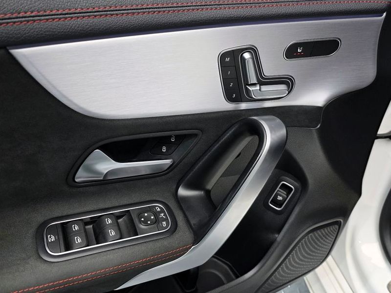 2020 Mercedes-Benz A-Class CLA250 4MATIC photo 11