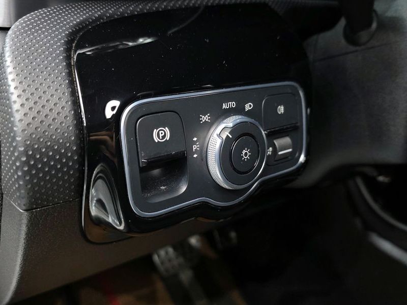 2020 Mercedes-Benz A-Class CLA250 4MATIC photo 12