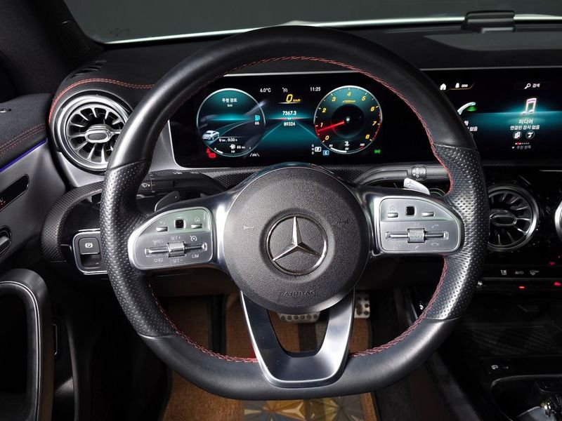 2020 Mercedes-Benz A-Class CLA250 4MATIC photo 15