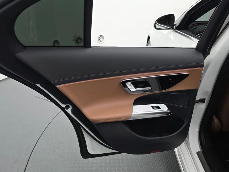2026 Mercedes-Benz E-Class E200 AMG Line photo 25