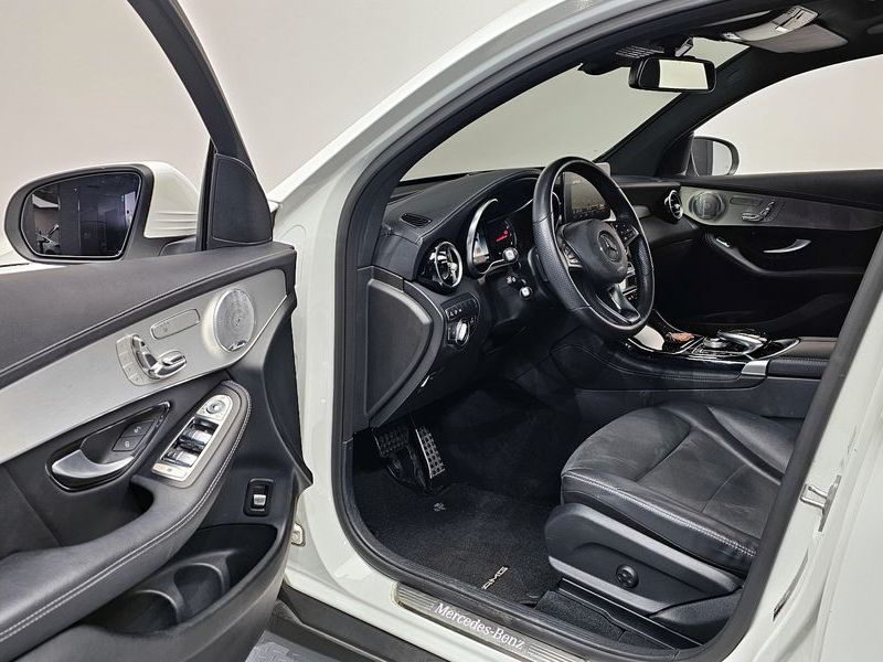 2019 Mercedes-Benz C-Class GLC300 4MATIC AMG Line Coupe photo 11