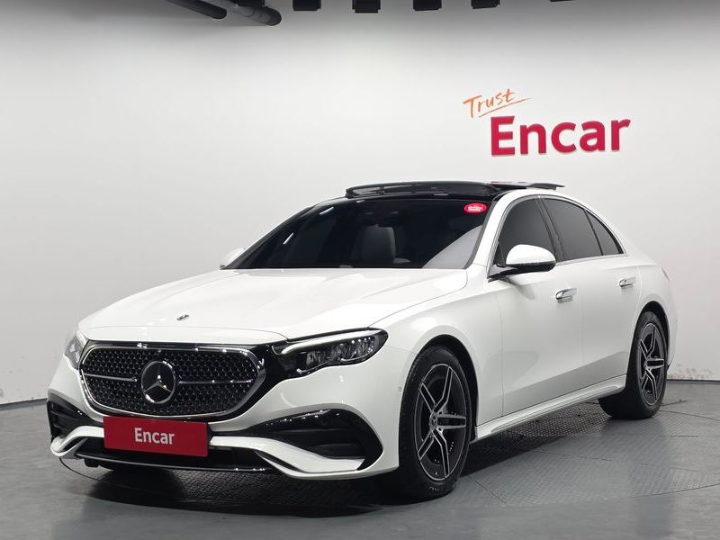 2026 Mercedes-Benz E-Class E200 AMG Line photo 1