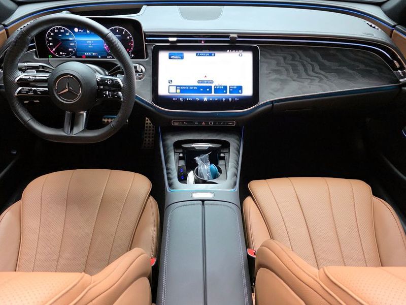 2026 Mercedes-Benz E-Class E200 AMG Line photo 7
