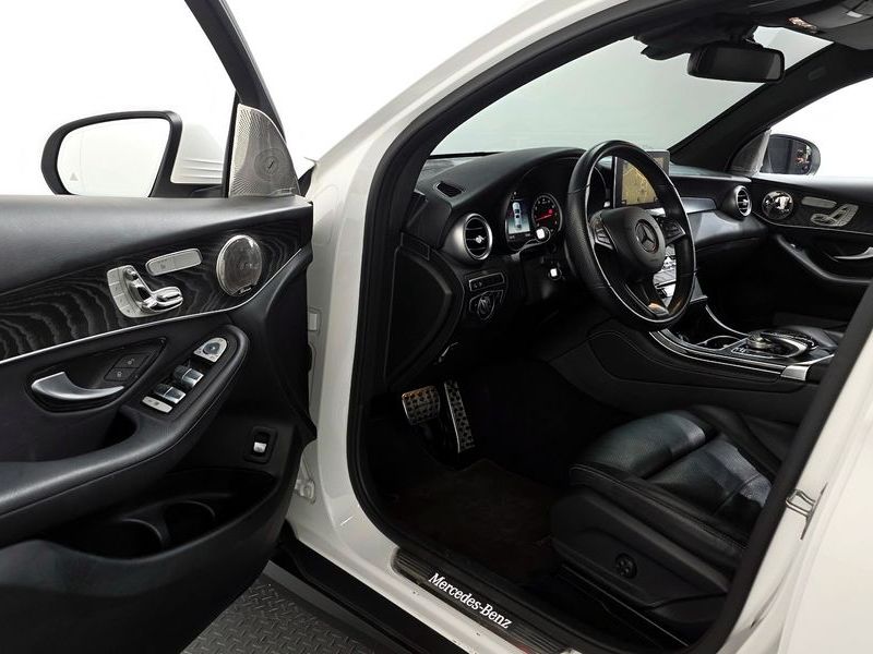 2019 Mercedes-Benz C-Class GCL300 4MATIC Coupe photo 10