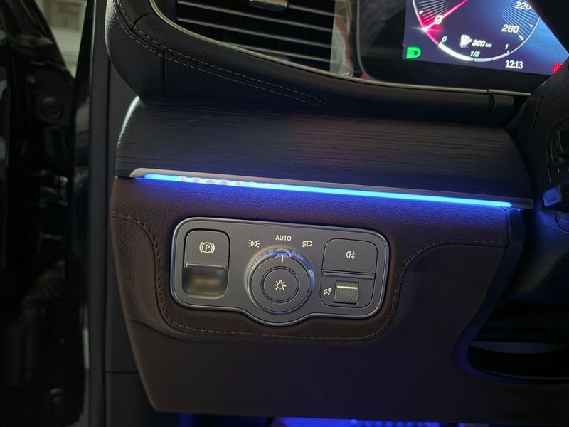 2025 Mercedes-Benz S-Class GLS450d 4MATIC photo 19