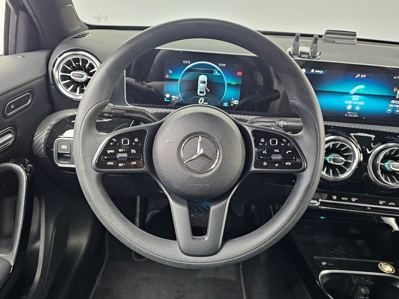 2020 Mercedes-Benz A-Class A220 Sedan photo 13