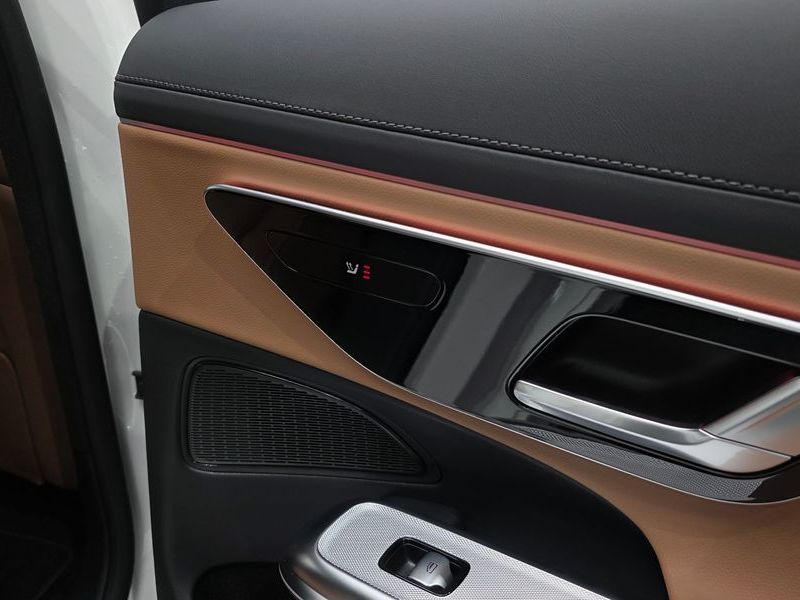 2026 Mercedes-Benz E-Class E200 AMG Line photo 19