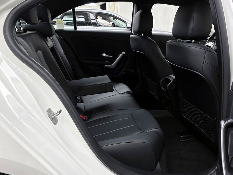 2025 Mercedes-Benz A-Class A220 Sedan photo 12