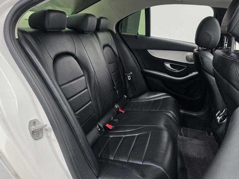 2015 Mercedes-Benz C-Class C220 BlueTEC Avantgarde photo 12