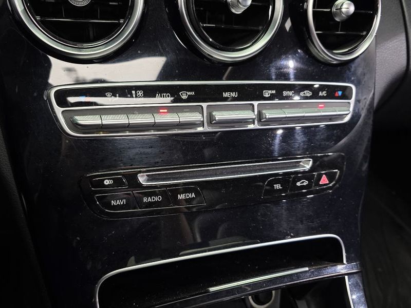 2015 Mercedes-Benz C-Class C220 BlueTEC Avantgarde photo 17