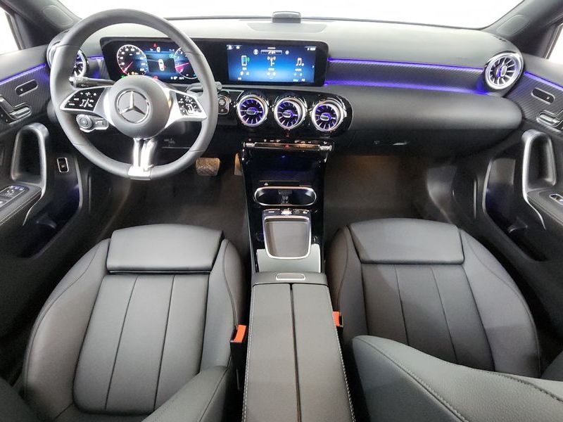 2025 Mercedes-Benz A-Class A220 Sedan photo 7