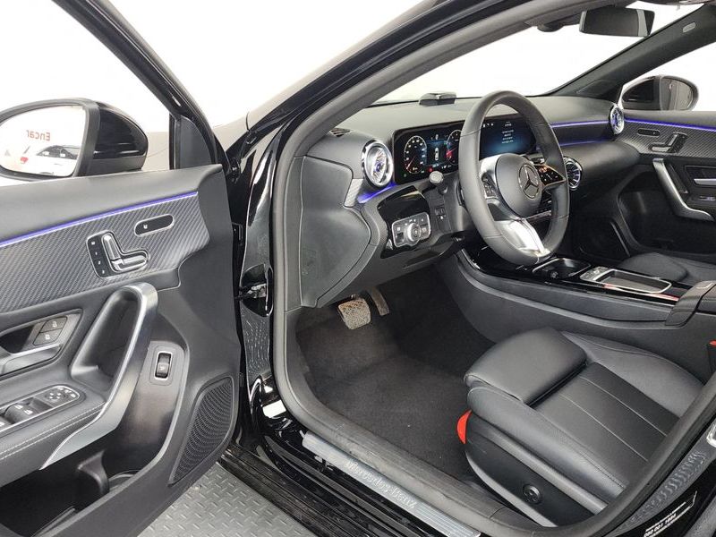 2025 Mercedes-Benz A-Class A220 Sedan photo 10