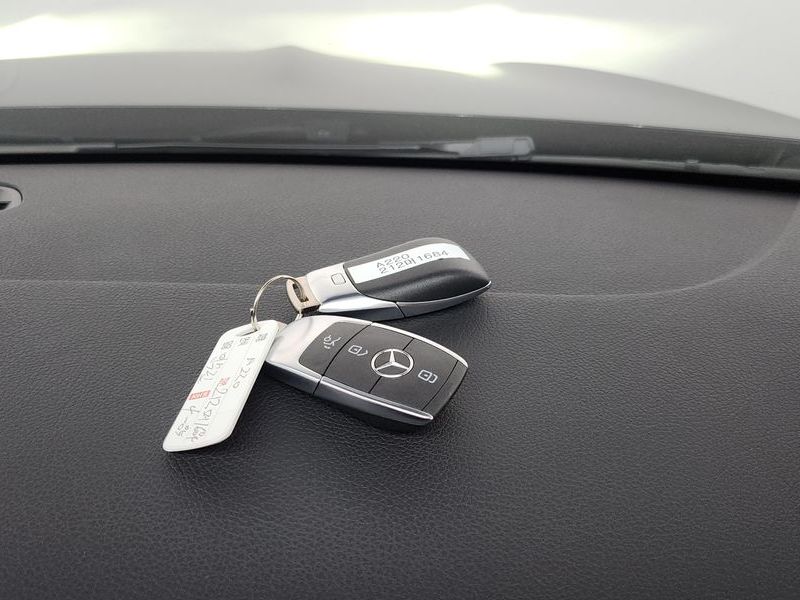 2025 Mercedes-Benz A-Class A220 Sedan photo 14
