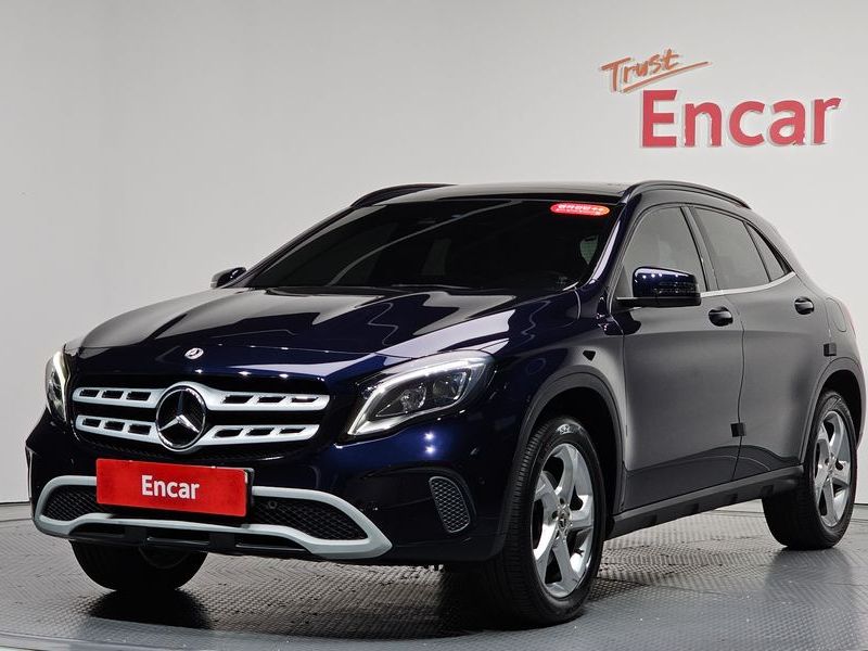 2018 Mercedes-Benz A-Class GLA220 photo 1